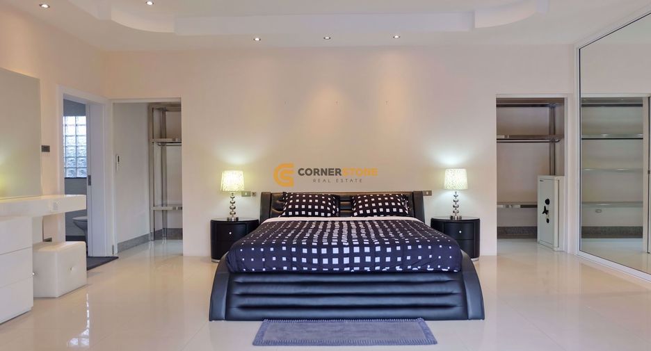 For sale 4 bedrooms house in Bang Lamung, Chonburi