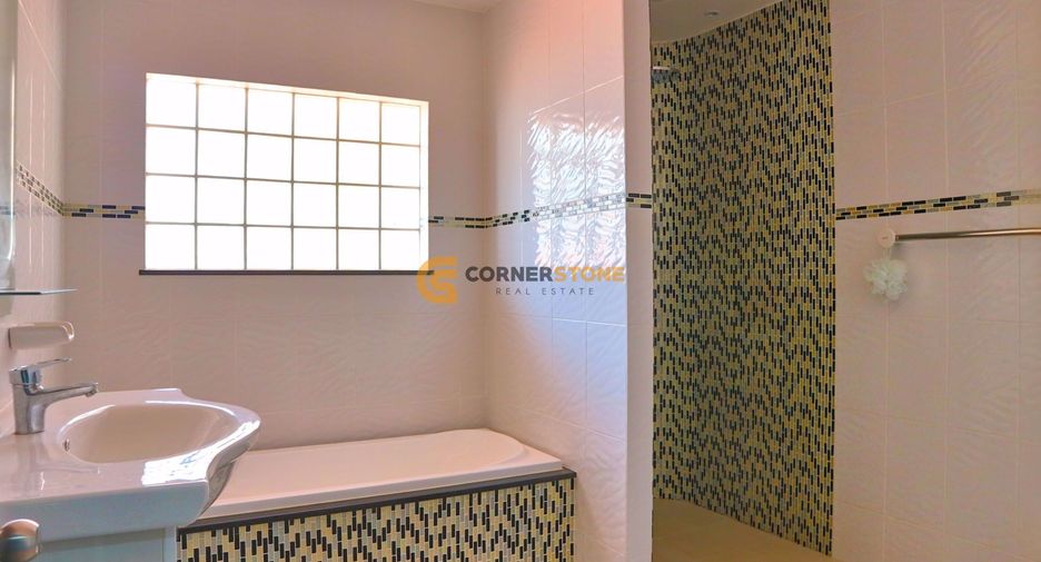 For sale 4 bedrooms house in Bang Lamung, Chonburi