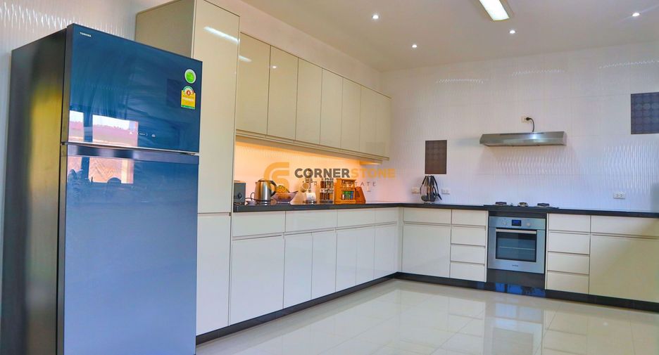 For sale 4 bedrooms house in Bang Lamung, Chonburi