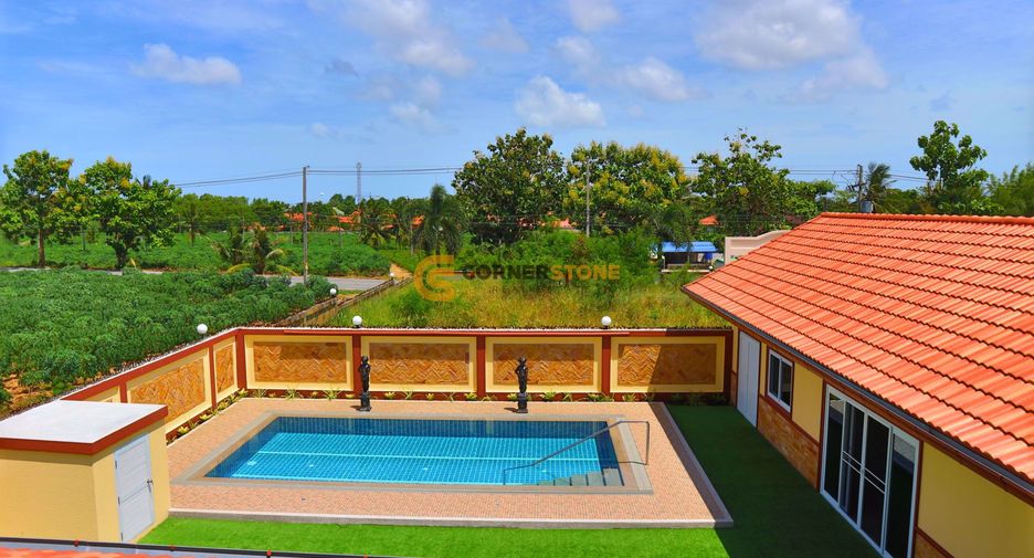 For sale 4 bedrooms house in Bang Lamung, Chonburi