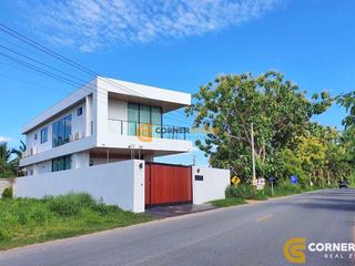 À louer et à vendre 4 chambres maison à Bang Lamung, Chonburi