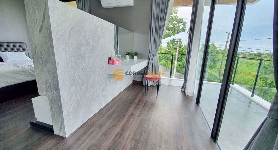 Haus zur Miete und zum Kauf mit 4 Zimmer in Bang Lamung, Chonburi