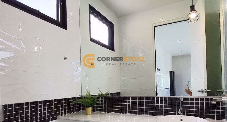 Haus zur Miete und zum Kauf mit 4 Zimmer in Bang Lamung, Chonburi