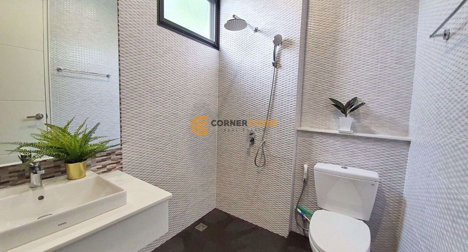 Haus zur Miete und zum Kauf mit 4 Zimmer in Bang Lamung, Chonburi