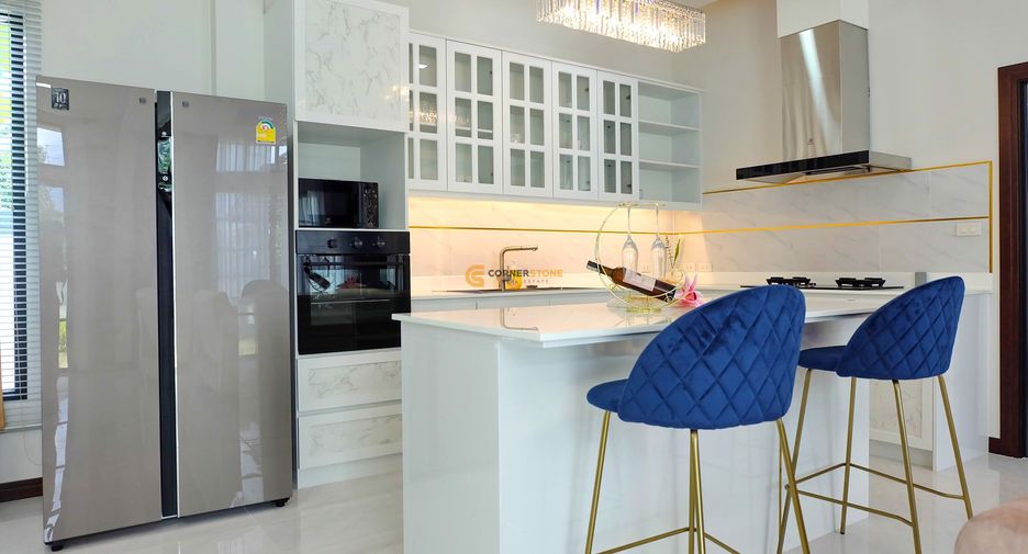 For rent and for sale 4 bedrooms house in Bang Lamung, Chonburi