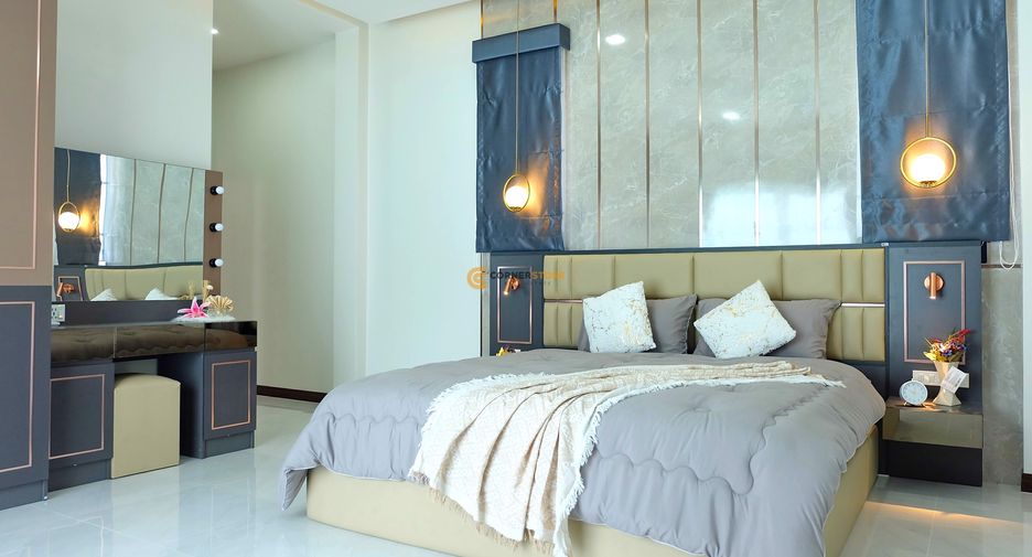 For rent and for sale 4 bedrooms house in Bang Lamung, Chonburi