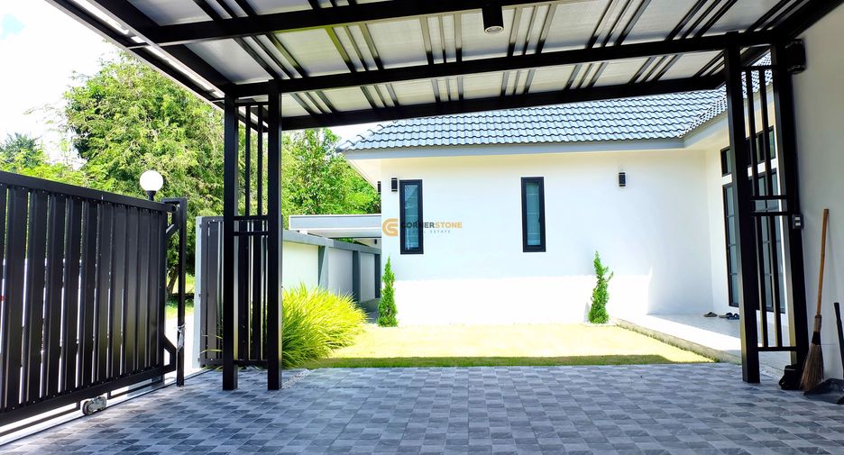 For rent and for sale 4 bedrooms house in Bang Lamung, Chonburi