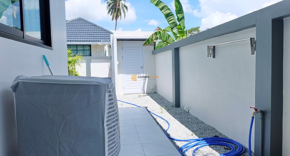 For rent and for sale 4 bedrooms house in Bang Lamung, Chonburi