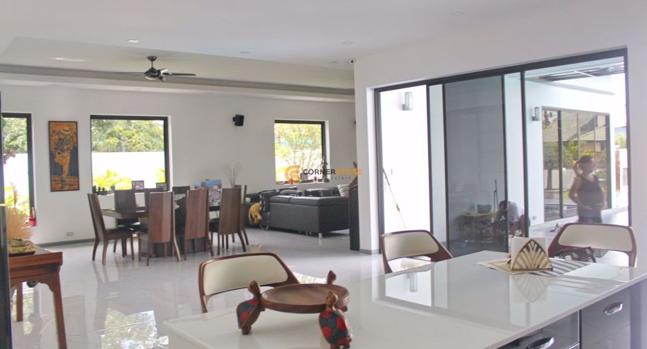 À louer et à vendre 4 chambres maison à Bang Lamung, Chonburi