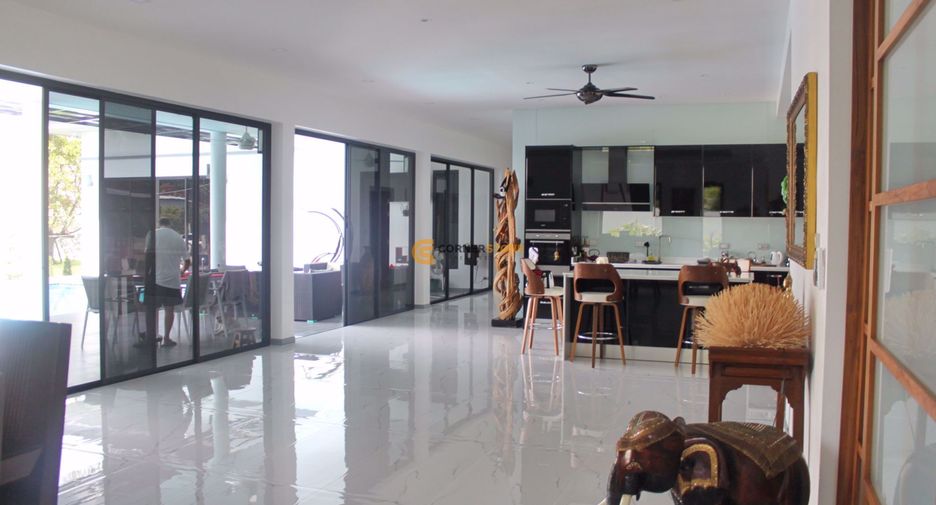 À louer et à vendre 4 chambres maison à Bang Lamung, Chonburi