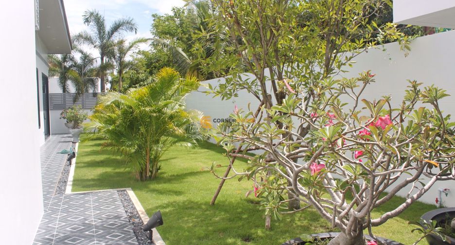 À louer et à vendre 4 chambres maison à Bang Lamung, Chonburi