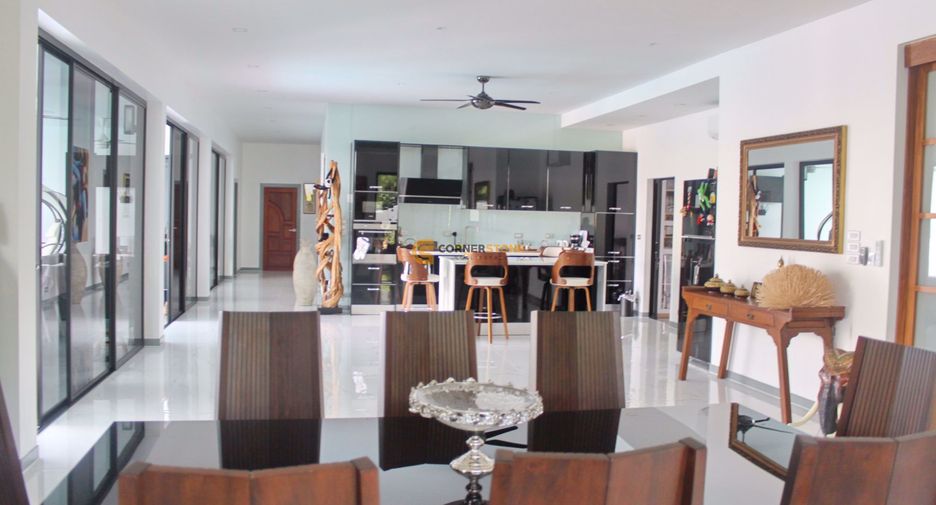 À louer et à vendre 4 chambres maison à Bang Lamung, Chonburi