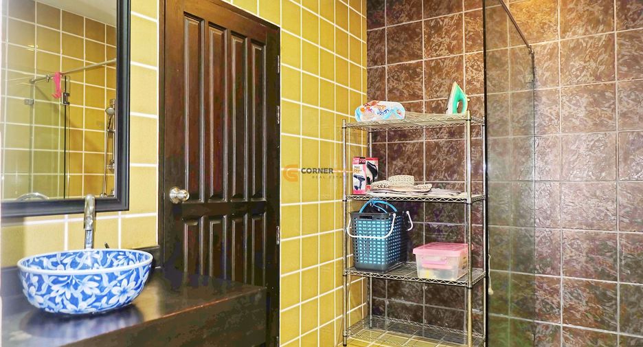 Casa en alquiler y en venta de 3 habitaciones en Bang Lamung, Chonburi