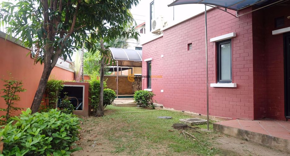 Casa en alquiler y en venta de 3 habitaciones en Bang Lamung, Chonburi