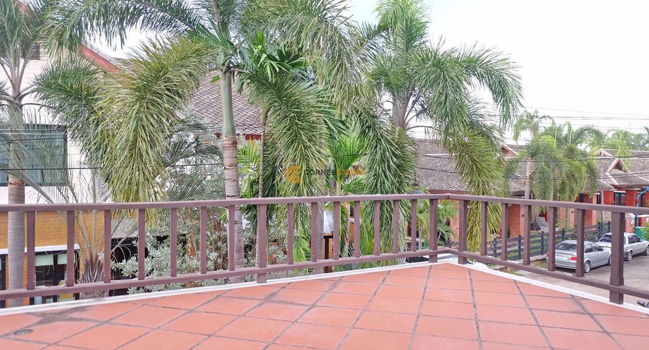 Casa en alquiler y en venta de 3 habitaciones en Bang Lamung, Chonburi