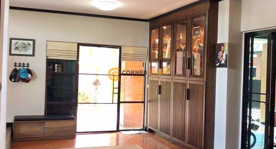 For rent and for sale 4 bedrooms house in Bang Lamung, Chonburi