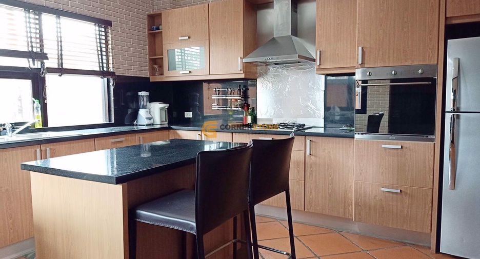 For rent and for sale 4 bedrooms house in Bang Lamung, Chonburi