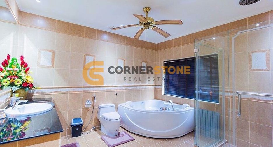 For rent and for sale 3 bedrooms house in Bang Lamung, Chonburi