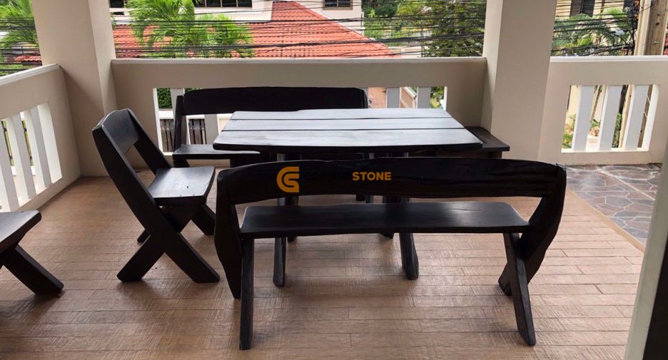 For rent and for sale 4 bedrooms house in Bang Lamung, Chonburi