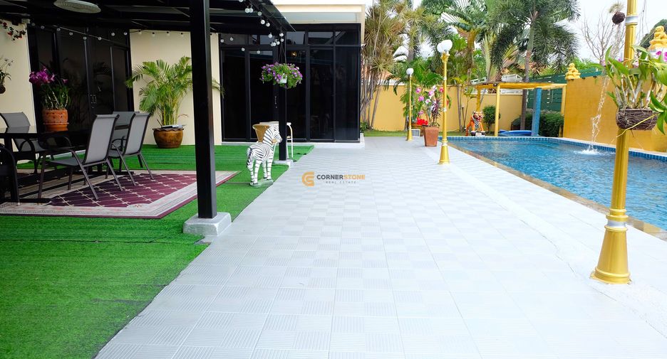 For rent and for sale 5 bedrooms house in Bang Lamung, Chonburi