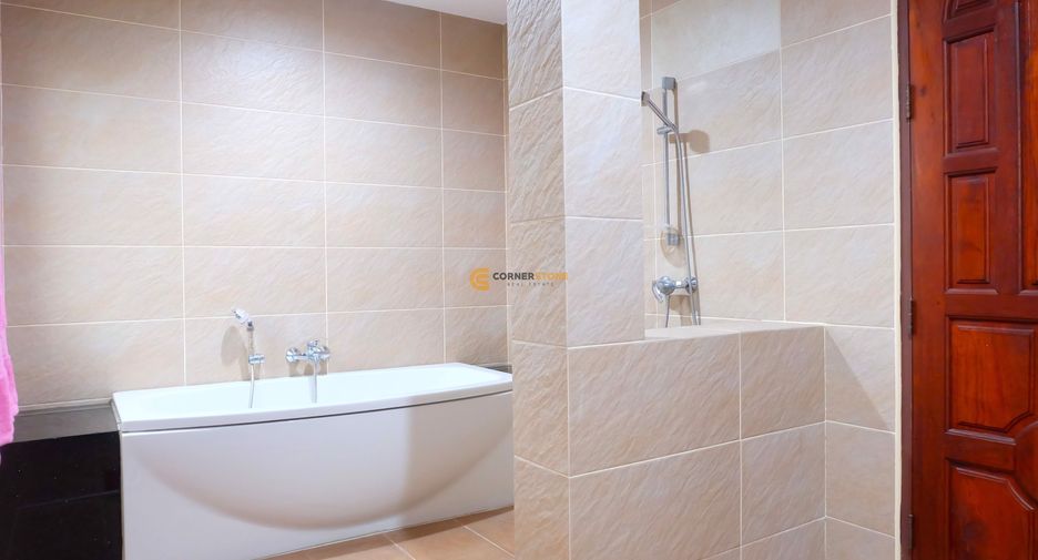 For rent and for sale 5 bedrooms house in Bang Lamung, Chonburi