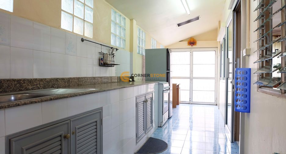For rent and for sale 3 bedrooms house in Bang Lamung, Chonburi