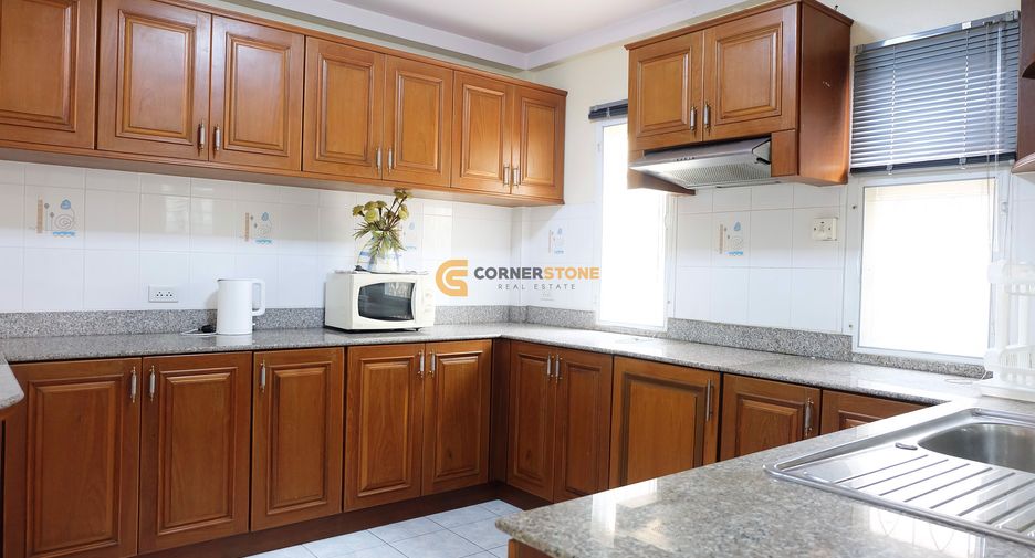 For rent and for sale 3 bedrooms house in Bang Lamung, Chonburi