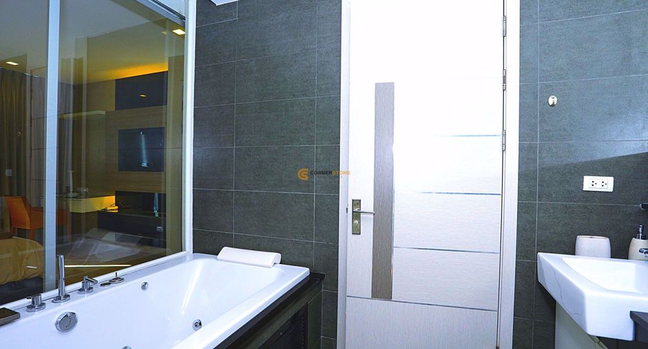 For rent 3 bedrooms condo in Central Pattaya, Pattaya