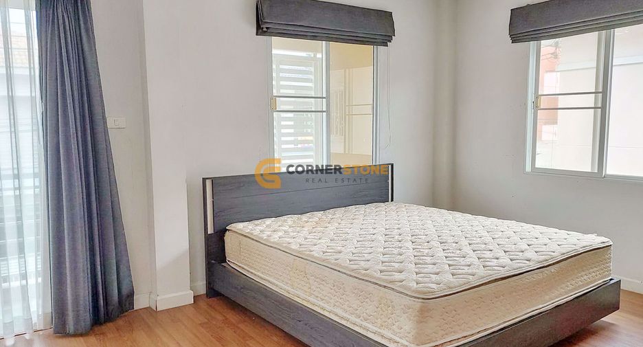 Casa en alquiler y en venta de 3 habitaciones en Bang Lamung, Chonburi