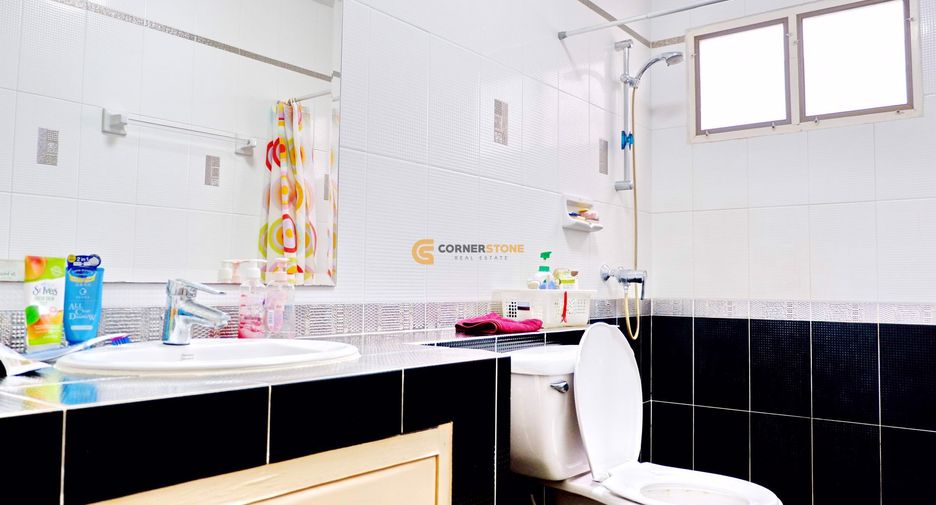 For rent and for sale 4 bedrooms house in East Pattaya, Pattaya