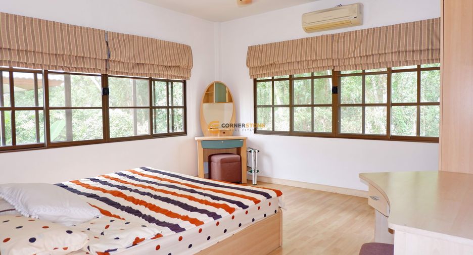 For rent and for sale 4 bedrooms house in East Pattaya, Pattaya