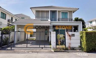 Casa en alquiler y en venta de 3 habitaciones en Si Racha, Chonburi