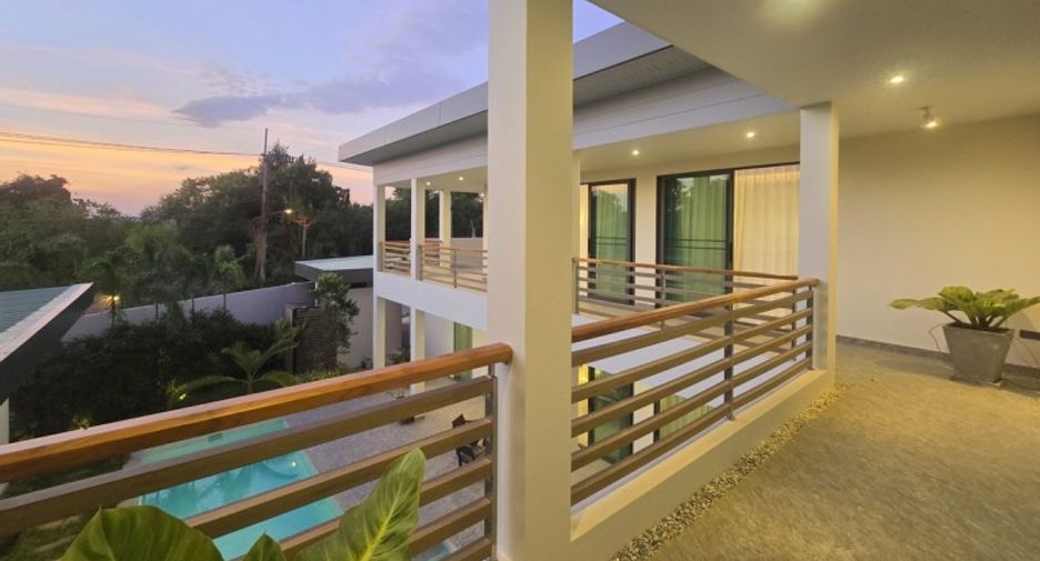 For sale 4 ベッドルーム house in Bang Lamung, Chonburi