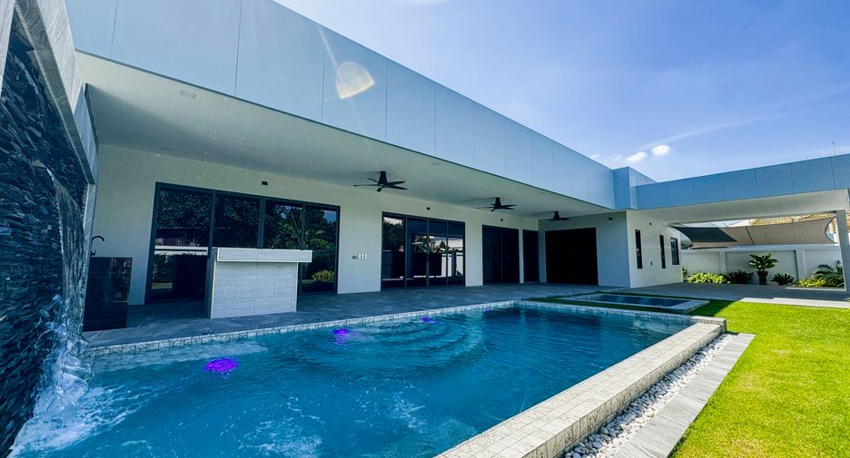 出售 3 卧室 独立屋 在 Bang Lamung, Chon Buri