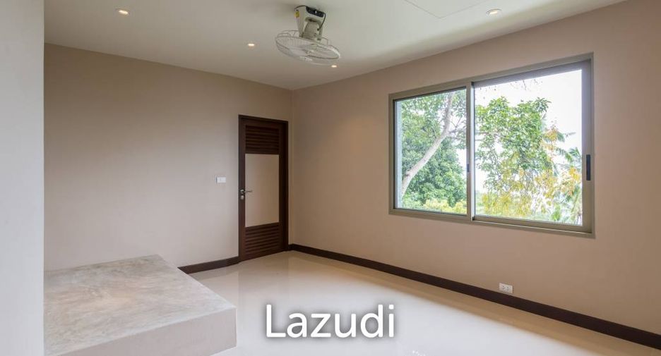 For sale 4 bedrooms villa in Ko Samui, Surat Thani