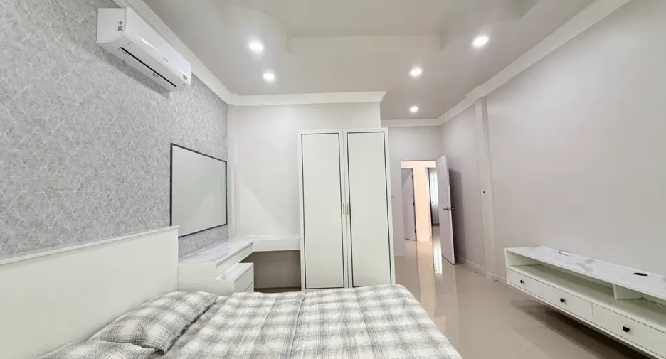 For rent 3 bedrooms house in Bang Lamung, Chonburi
