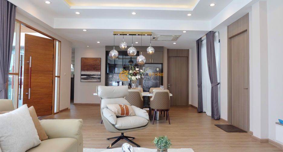 For sale 4 bedrooms house in Bang Lamung, Chonburi