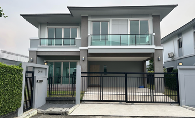Haus zum Kauf mit 4 Zimmer in Saphan Sung, Bangkok