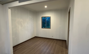 Haus zum Kauf mit 4 Zimmer in Saphan Sung, Bangkok