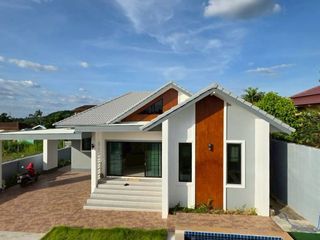 For sale 3 bedrooms house in Bang Saray, Pattaya