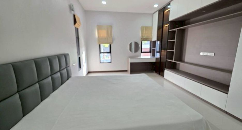 For sale 3 bedrooms house in Sattahip, Chonburi
