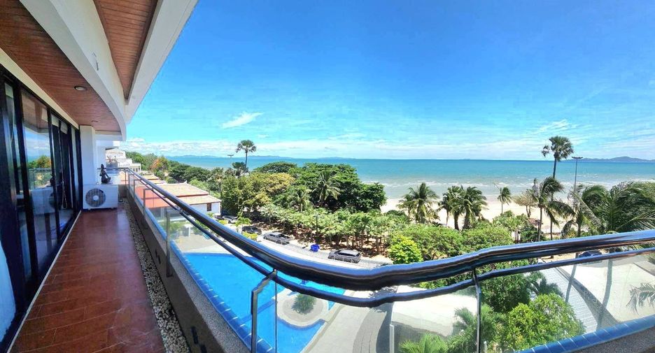 For sale 3 bedrooms condo in Pratumnak, Pattaya