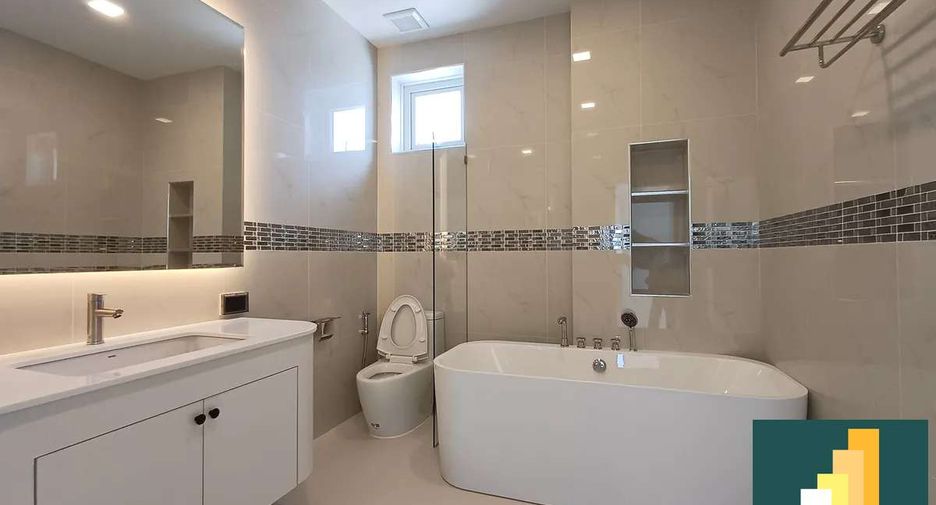 Casa en venta de 3 habitaciones en Bang Lamung, Chonburi