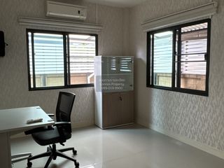 For sale 4 ベッドルーム house in Bang Kapi, Bangkok