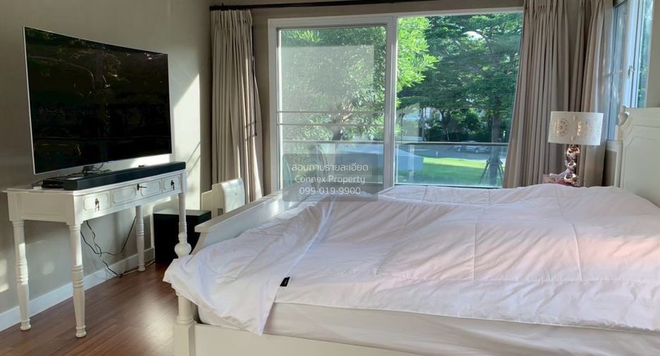 For sale 4 bedrooms house in Taling Chan, Bangkok