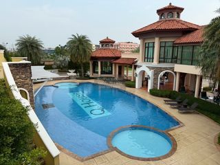 For sale 4 bedrooms house in Bang Khae, Bangkok