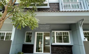 Casa adosada en venta de 2 habitaciones en Bang Phli, Samut Prakan