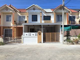 For sale 3 bedrooms townhouse in Mueang Nakhon Pathom, Nakhon Pathom
