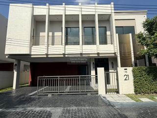 For sale 5 ベッドルーム house in Bang Na, Bangkok