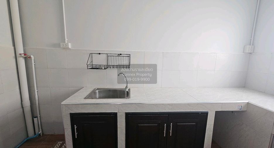 For sale 2 bedrooms townhouse in Bang Phli, Samut Prakan